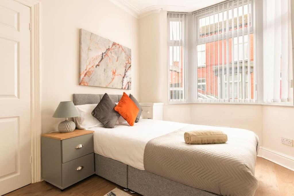3-Bedroom Home In Liverpool L15 With Free Parking Εξωτερικό φωτογραφία