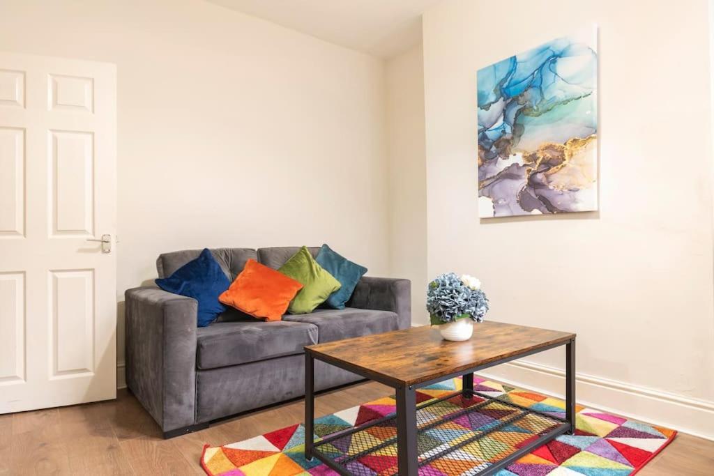 3-Bedroom Home In Liverpool L15 With Free Parking Εξωτερικό φωτογραφία