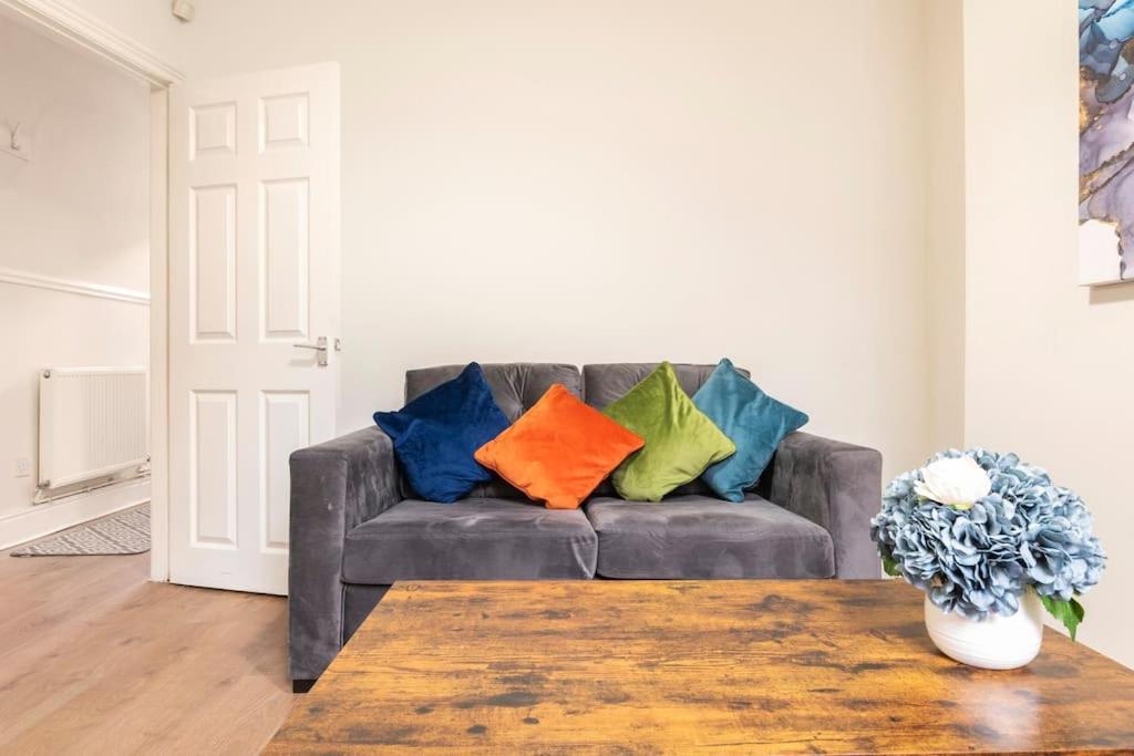 3-Bedroom Home In Liverpool L15 With Free Parking Εξωτερικό φωτογραφία