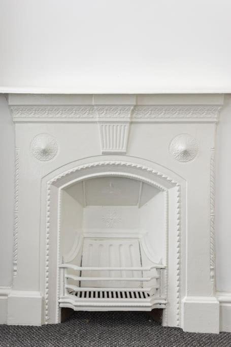 3-Bedroom Home In Liverpool L15 With Free Parking Εξωτερικό φωτογραφία